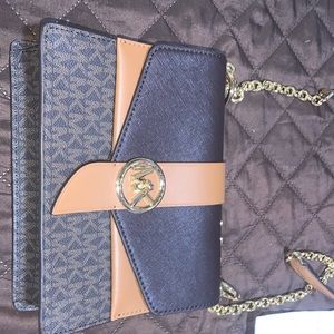Michael Kors Greenwich small leather crossbody bag